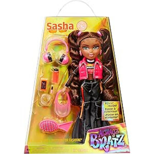 Bratz - Sasha Fashion Doll with 10 Accessories and Poster A- Multicolour Ages 6 + up