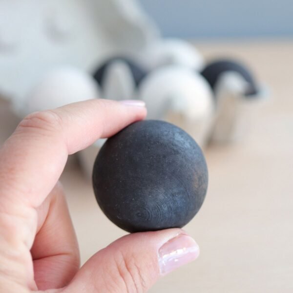 93120_Holzkugeln_Monochrom_v3