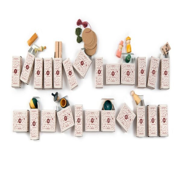 Art-22-243-ADVENT_WEB_04-Joguines Grapat