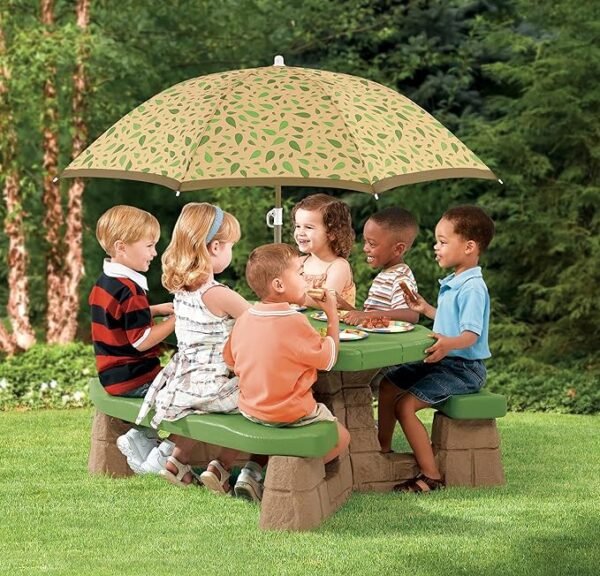 PICNIC TABLE