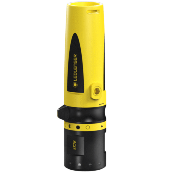 EX7R_500837_standard_standing_1920x1920_97eba608-dd3a-4778-a